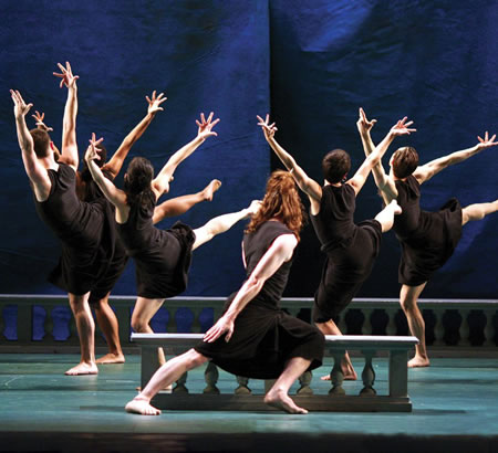The Mark Morris Dance Group in Dido and Aeneas. Photo courtesy of MMDG/Costas